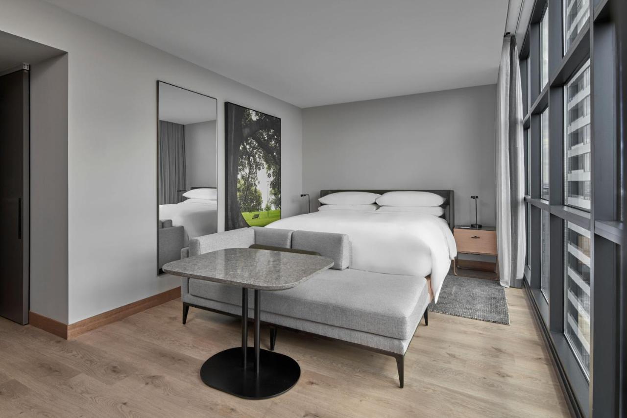 Courtyard By Marriott Melbourne Flagstaff Gardens Hotel Buitenkant foto