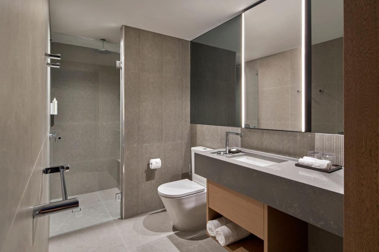 Courtyard By Marriott Melbourne Flagstaff Gardens Hotel Buitenkant foto