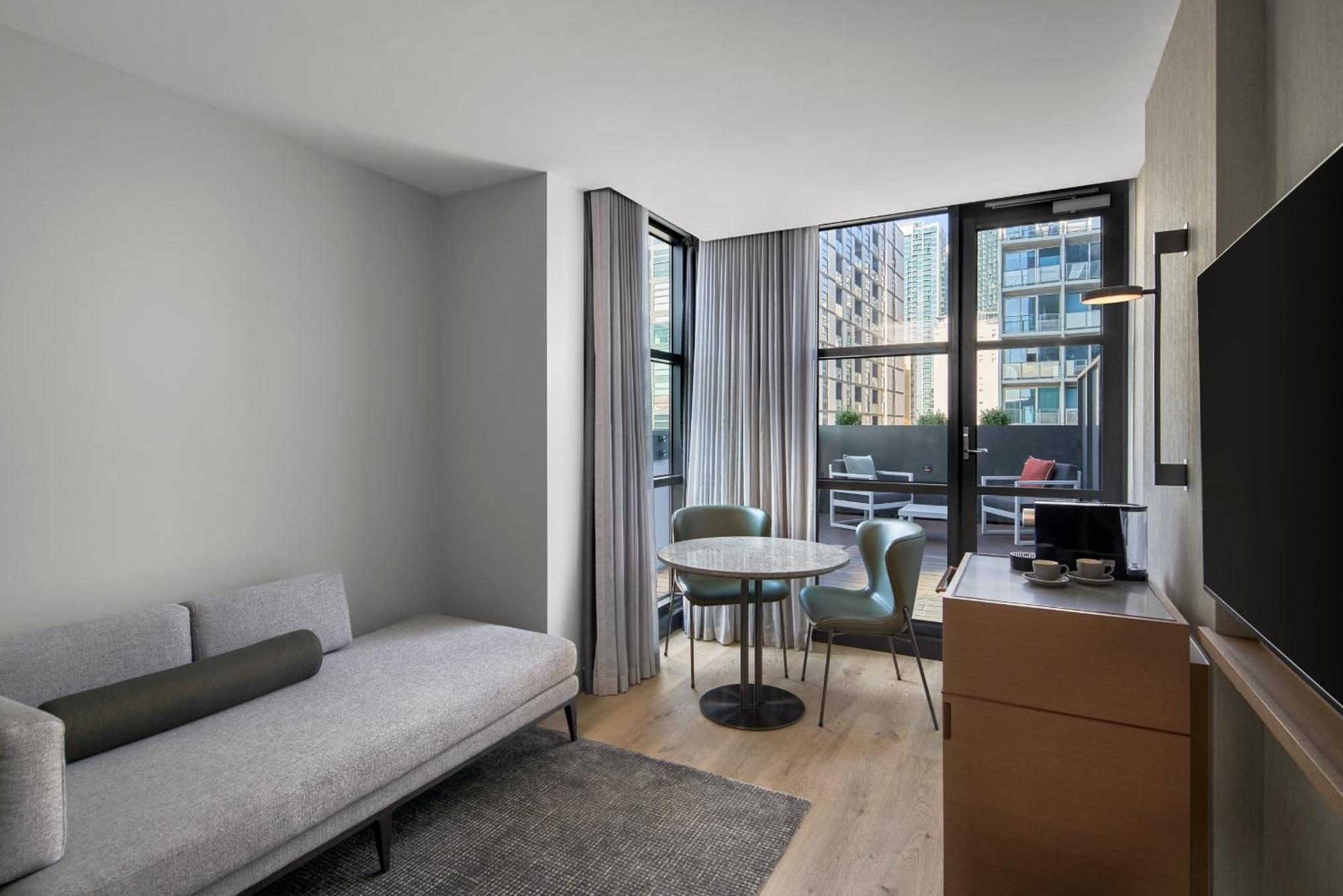 Courtyard By Marriott Melbourne Flagstaff Gardens Hotel Buitenkant foto