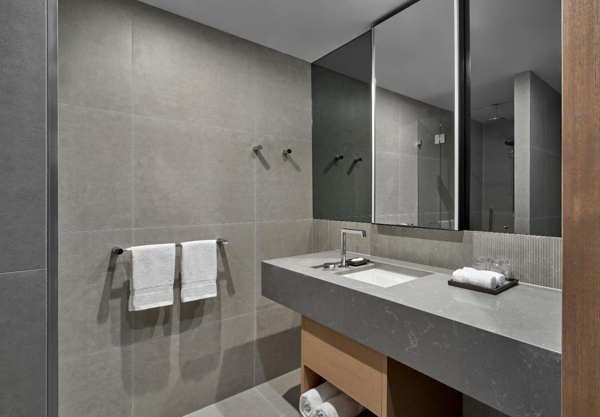 Courtyard By Marriott Melbourne Flagstaff Gardens Hotel Buitenkant foto